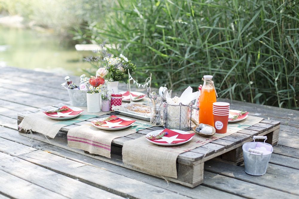 Bruiloftsbrunch : een palet als picknicktafel