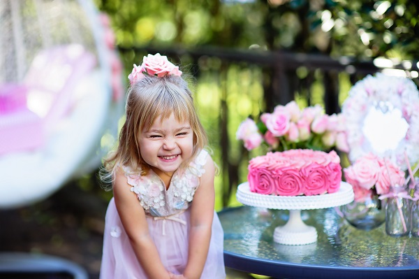 Een boekje met spelletjes om kinderen bezig te houden Een boekje met spelletjes om kinderen bezig te houden