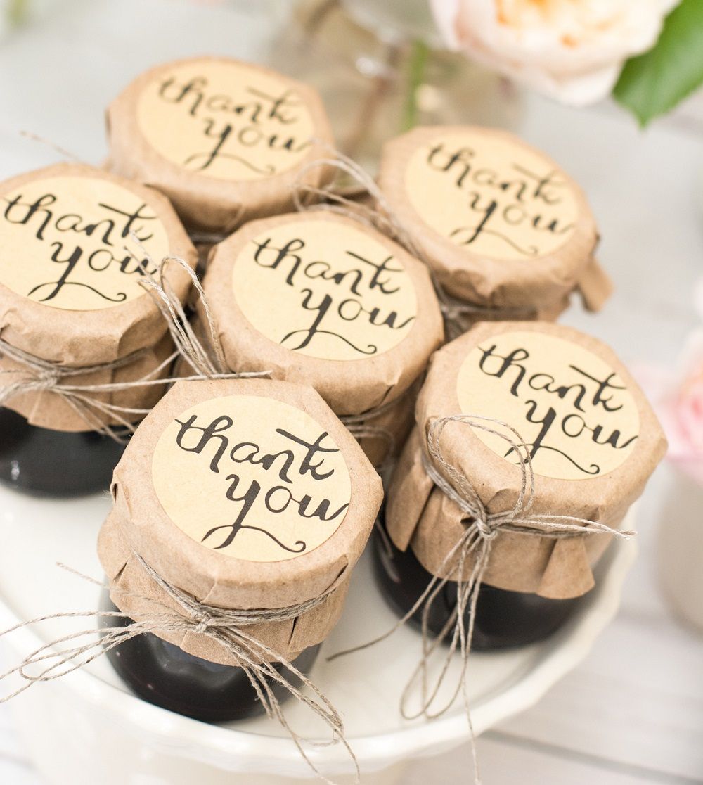 Gepersonaliseerde jampotjes voor gepersonaliseerde gastgeschenken Gepersonaliseerde jampotjes voor gepersonaliseerde gastgeschenken