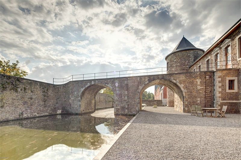 Château de Neuville en Condroz