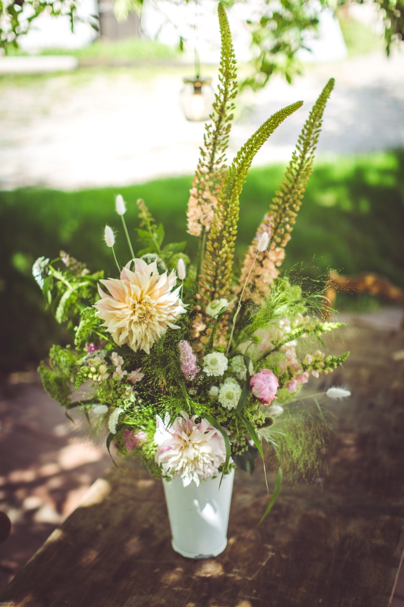 CAROLINE LUMIA FLORAL DESIGNER