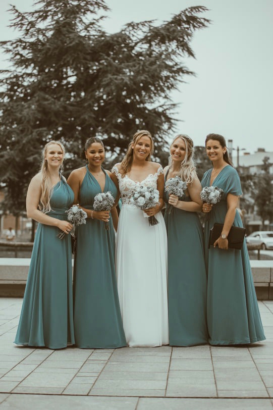 ZOË & ZITA