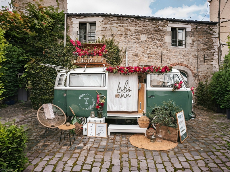 LABO VAN