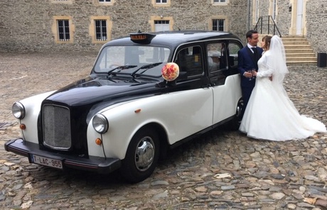 A LONDON TAXI RENTING